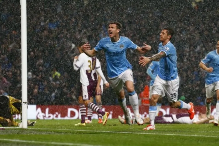 Dzeko blijft vier jaar langer bij Man City