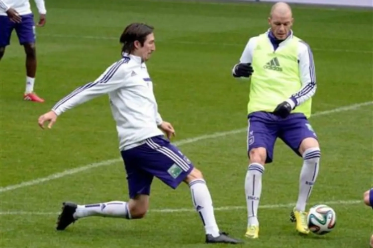 Kljestan en Nuytinck maken hun truitje het minste vuil