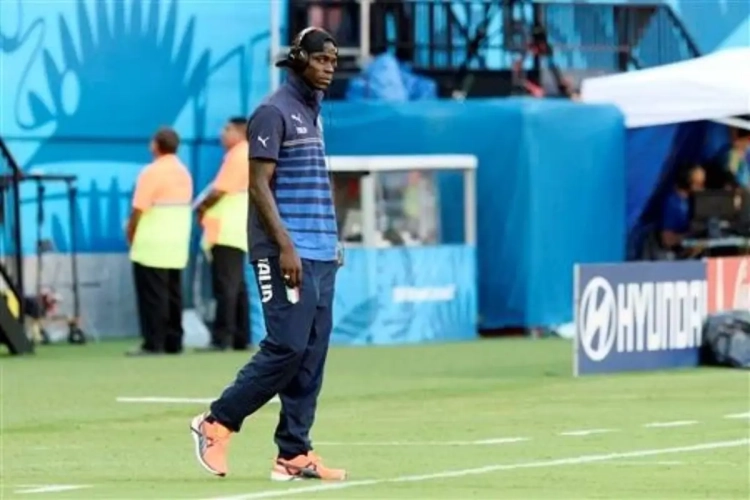 Wie wil Balotelli nog? "Voor die prijs koop ik acht Balotelli's!"