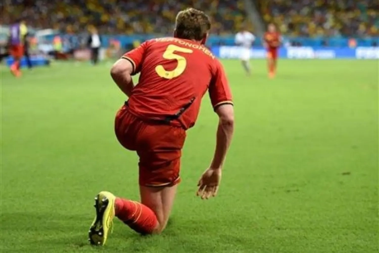 Vertonghen over Barça-geruchten: "Ik voel me goed bij Tottenham"