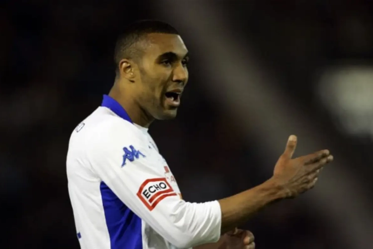 Ex-speler van Genk en Schalke 04 hangt voetbalschoenen aan de haak