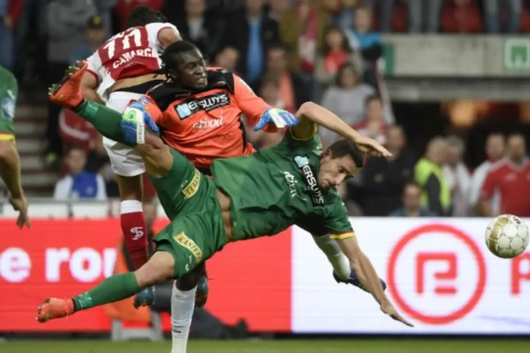 Oostende pakt scalp van Standard na knotsgekke tweede helft