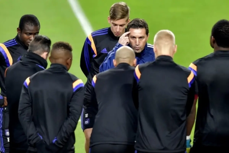 Hasi op zoek naar zege van verlossing: "De druk ligt bij ons"