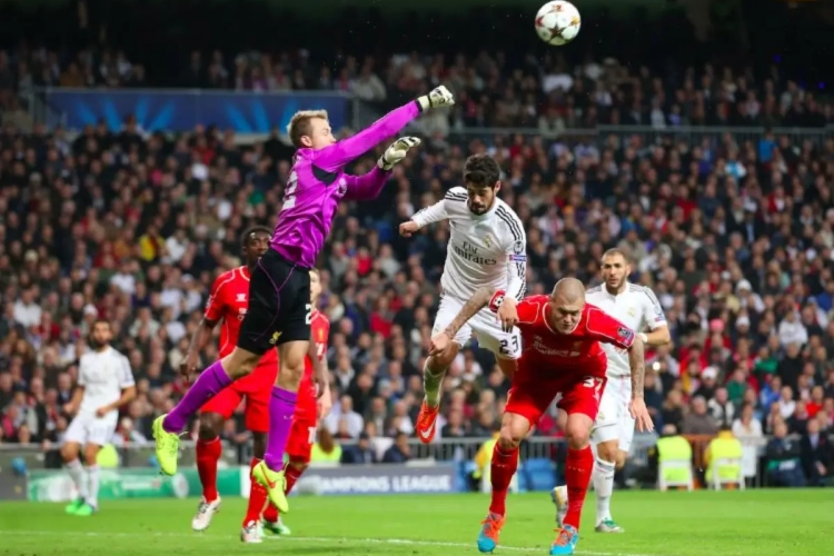 Grobbelaar schopt weer tegen de schenen: "Mignolet is slechter dan Dracula"