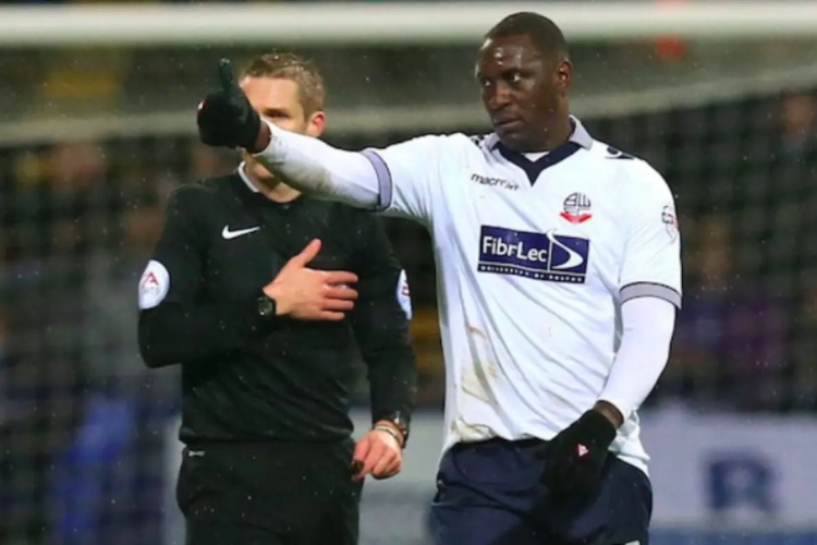 Oude vossen Heskey en Gudjonhsen - beiden 36 - verleren hun streken niet