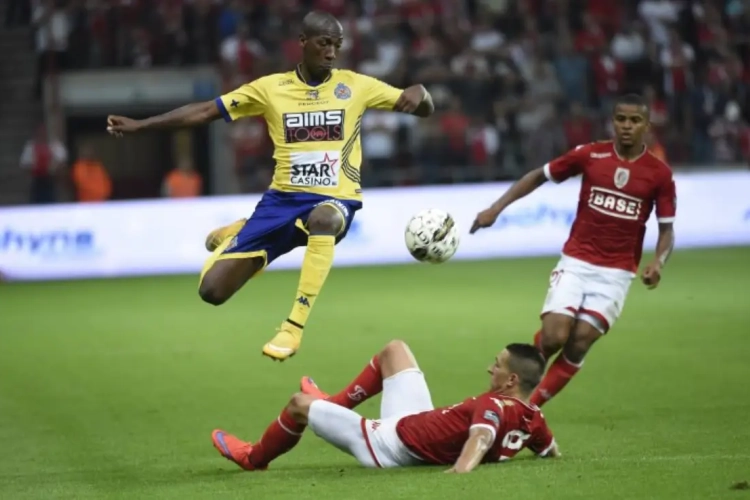 Sterkhouder Waasland-Beveren: "Ik was in januari bijna naar Gent gegaan"